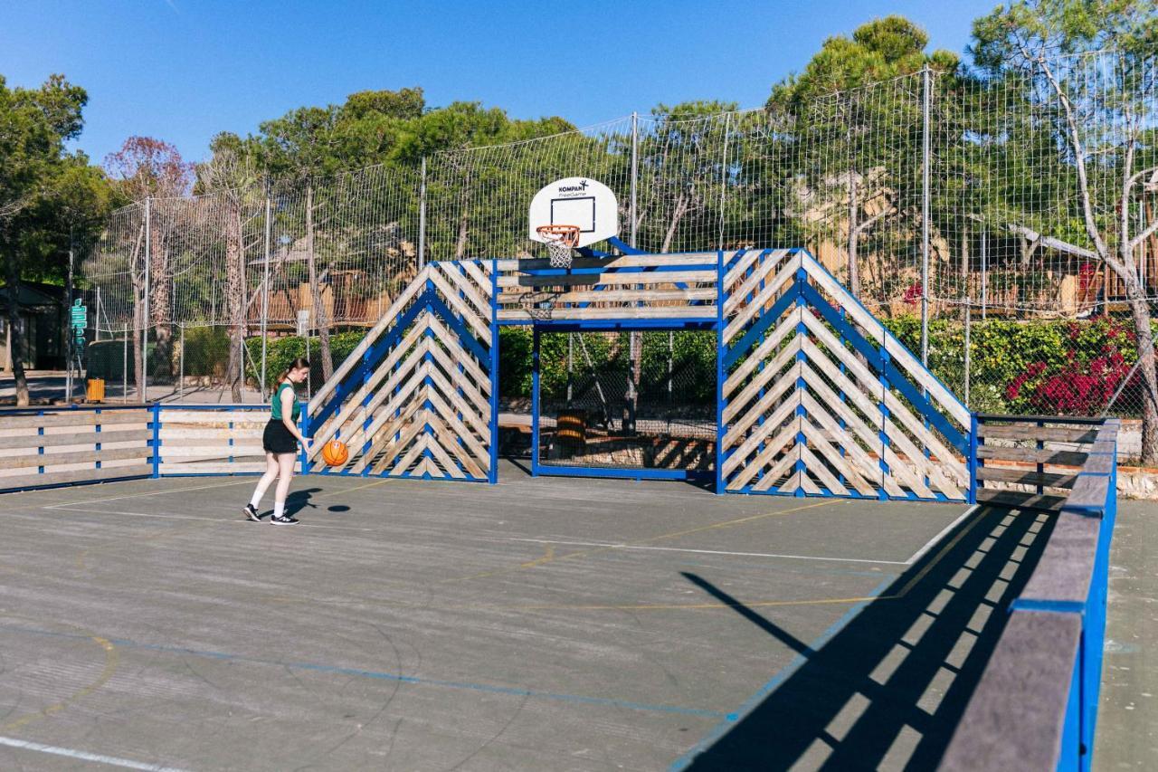 Camping Vilanova Park Vilanova i la Geltrú Exteriör bild